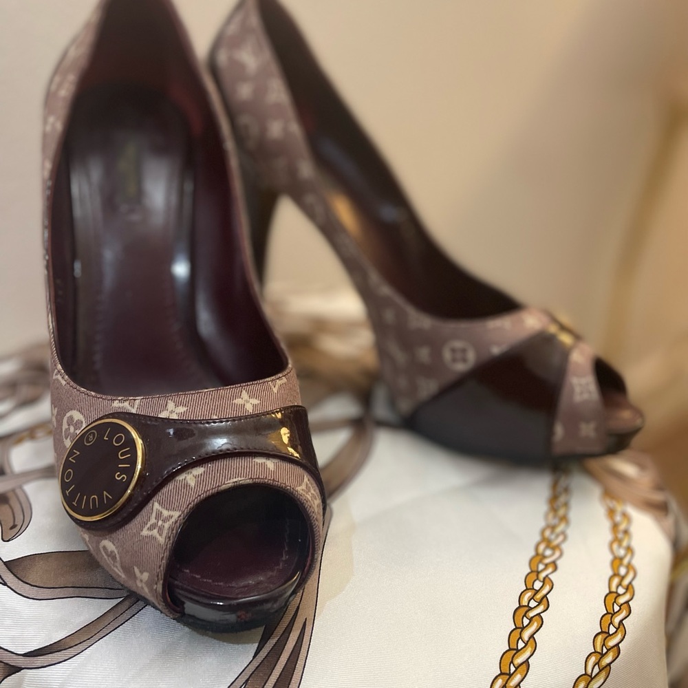 Louis Vuitton high heel